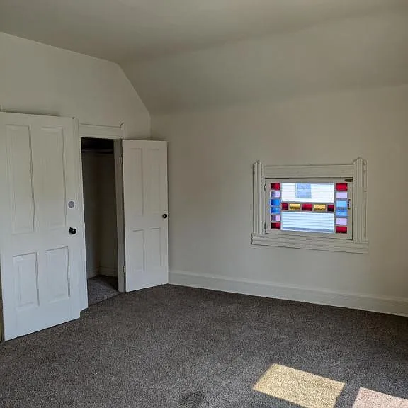 530 E Mulberry St — Photo 1