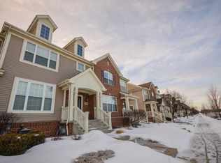 382 S Prospect Ave, Bartlett, IL 60103