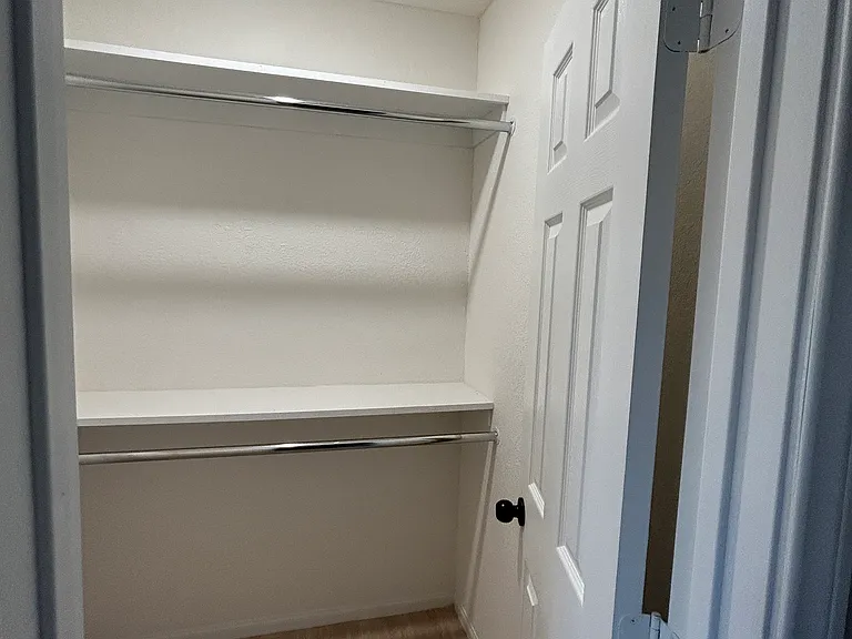 1407 Chase St — Photo 10