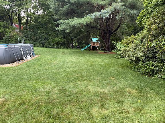 4th image of 4 Robertson Rd