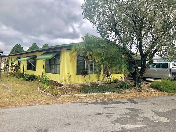 3rd image of 63 Rosewood Dr
