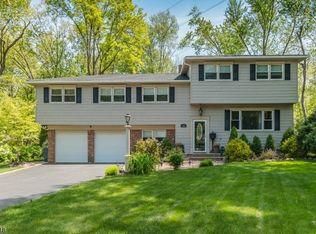 132 Robbins Ave, Berkeley Heights, NJ 07922