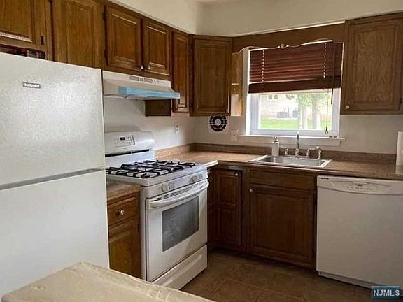 4th image of 229 Washington Ave #11-2211