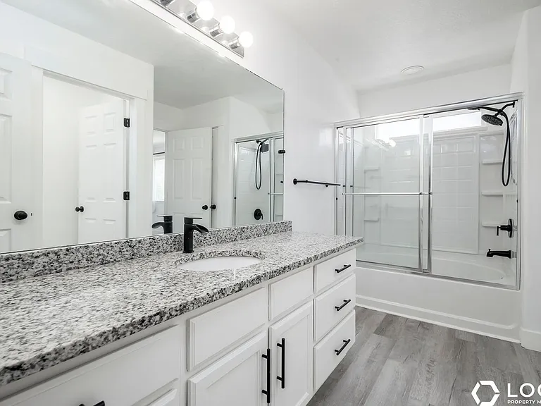 1212 S 1410 E — Photo 17