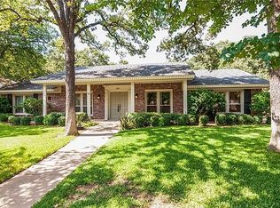 600 Circleview Dr S, Hurst, TX 76054