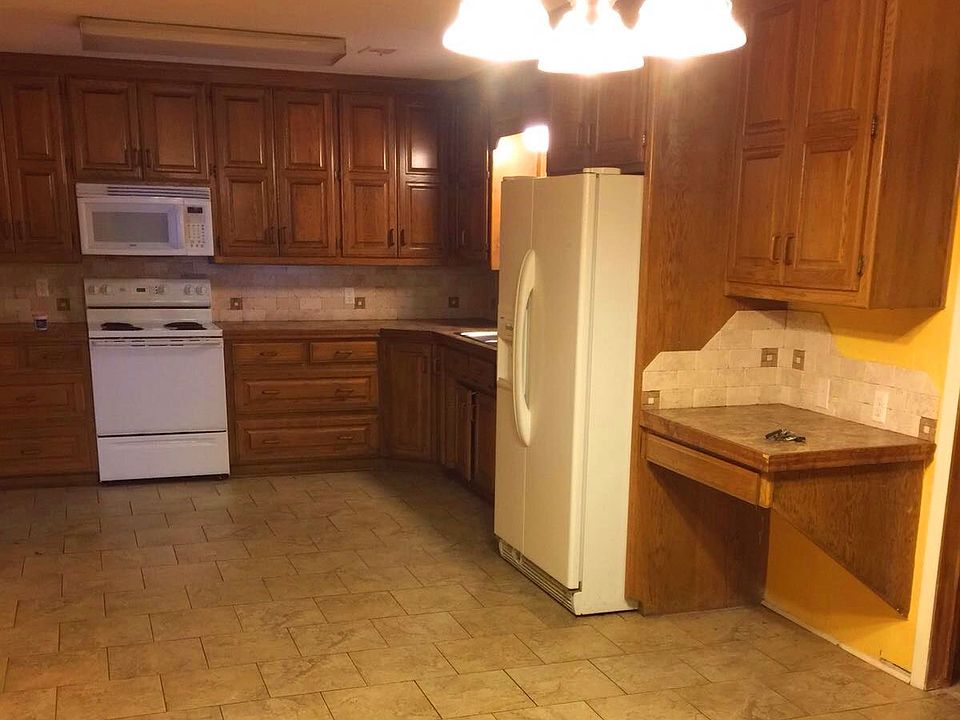 Large kitchen with plenty of storage, lazy Susan, built-in s
