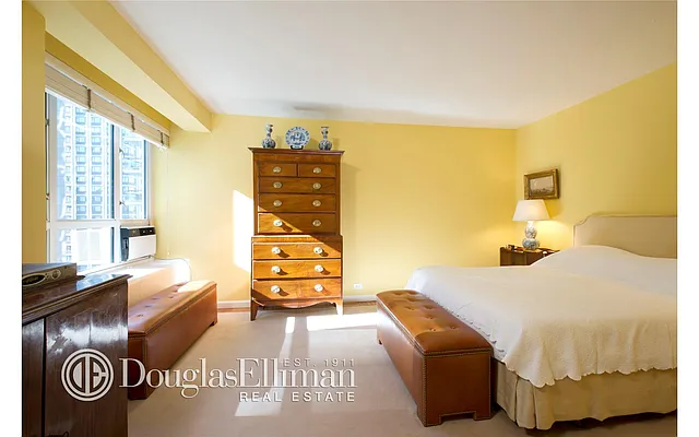 Sold by Douglas Elliman | media 4