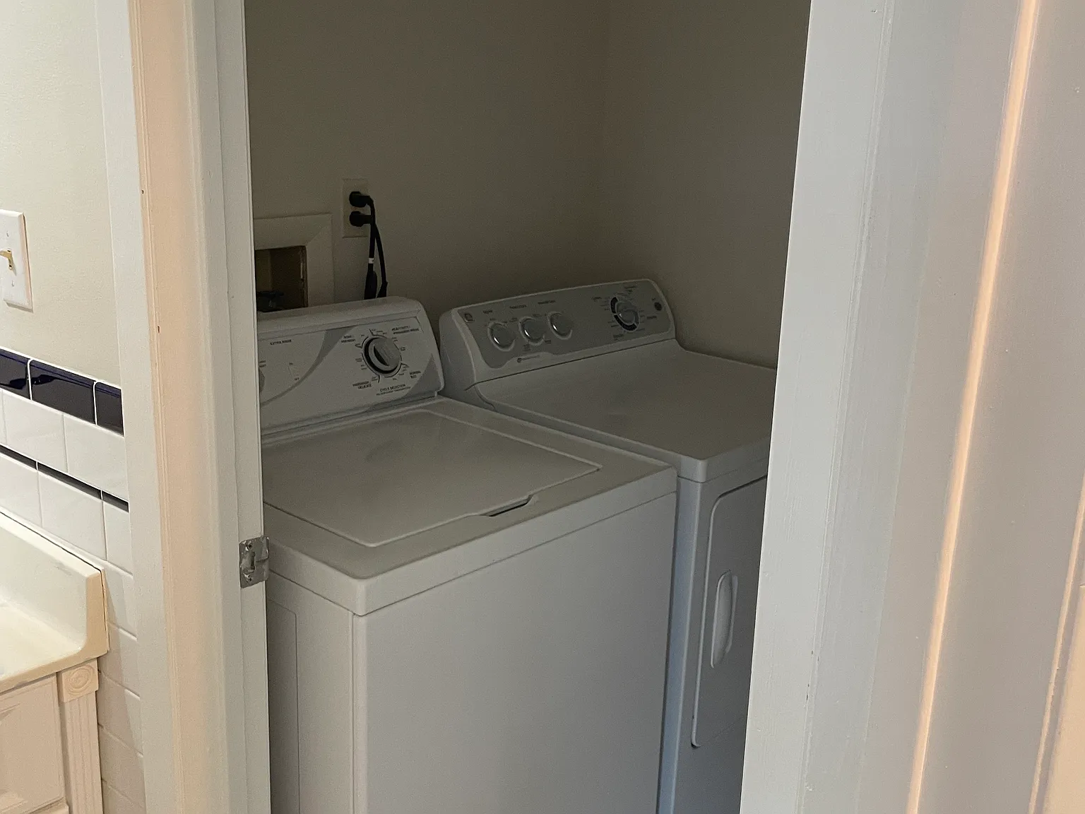 514 Spruce Hills Dr — Photo 3