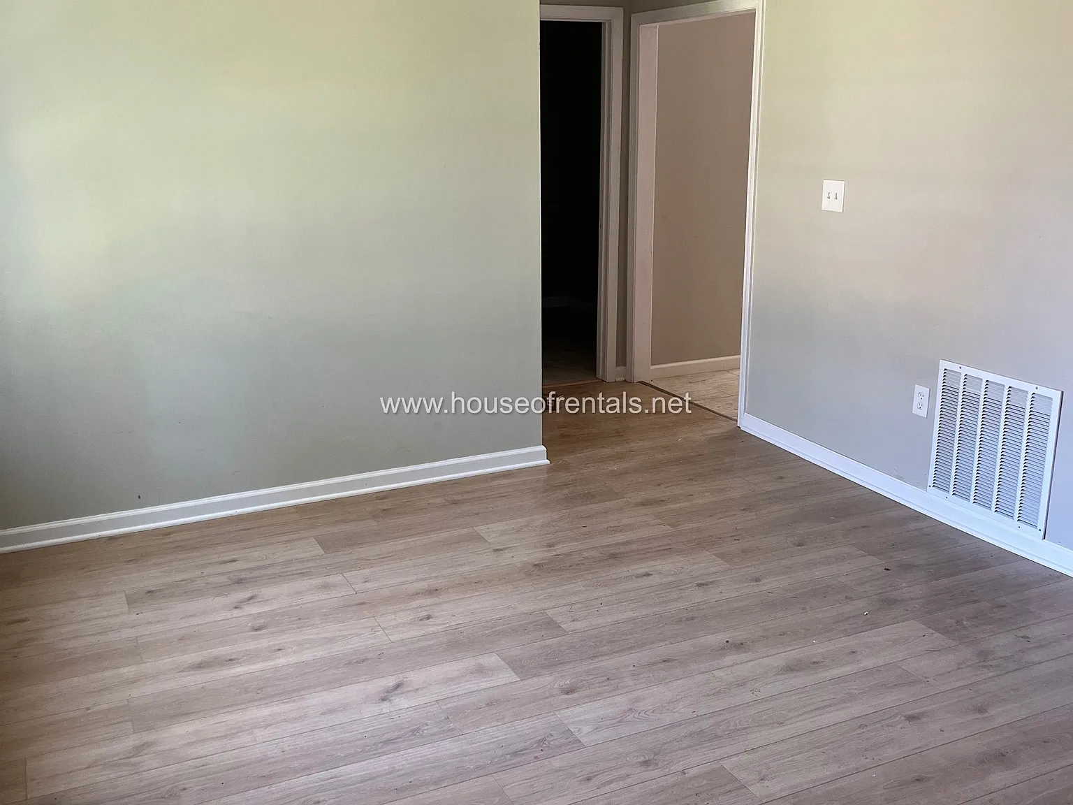17 Orchard Drive - B — Photo 2