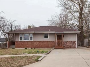 3009 Dickens Ave, Manhattan, KS 66503