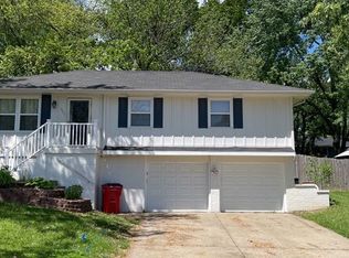 3908 S Crackerneck Rd, Independence, MO 64055