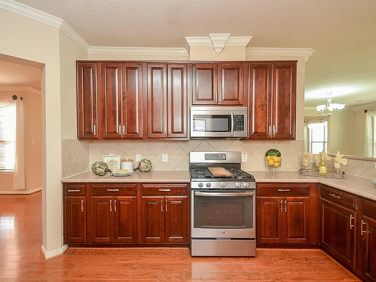 2410 Crossmill Ln — Photo 14
