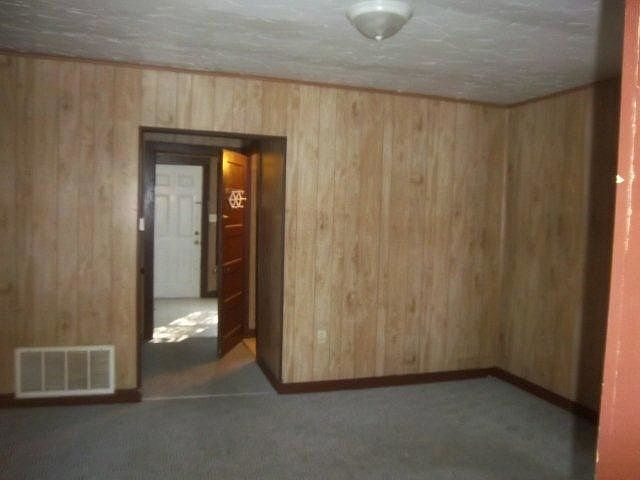 2nd image of 214 NE 1st St