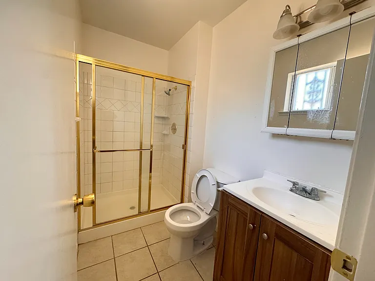 4445 N Emerson Ave — Photo 11