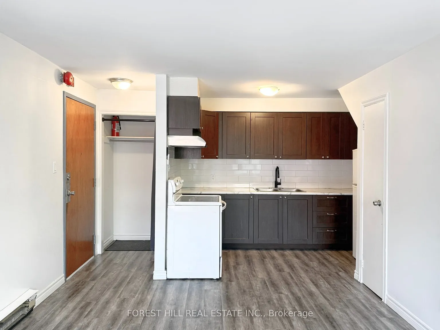 2 bed, $2,500 — Photo 2