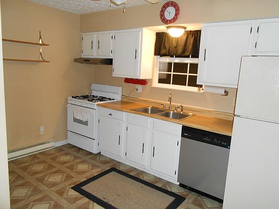 5th image of 680 W Jackson St