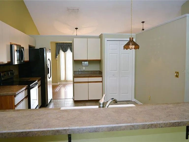 821 Laurelcrest Dr — Photo 17