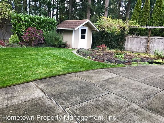 2nd image of 4925 Delores Dr NE