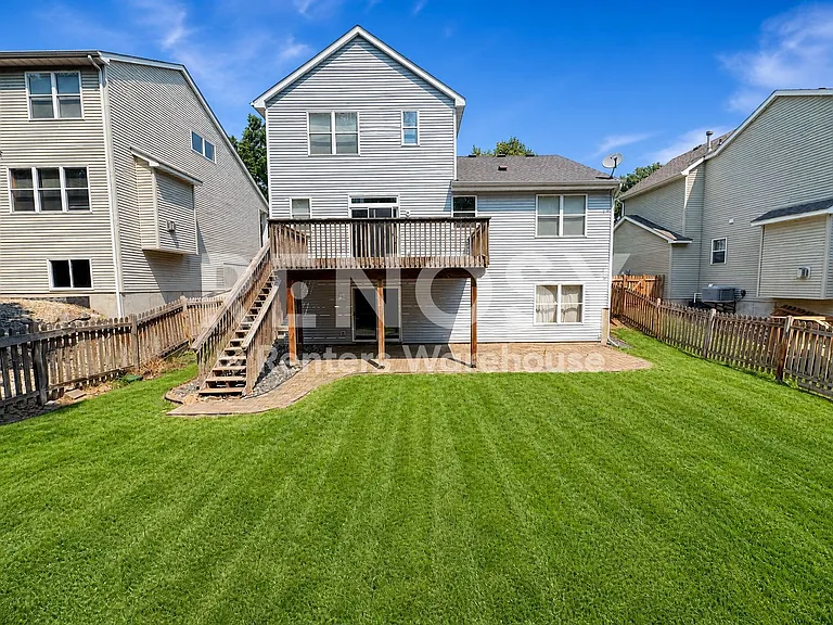 17505 48th Pl N — Photo 35