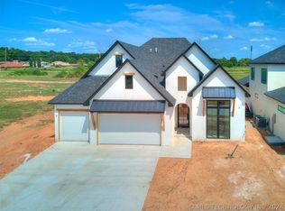 12035 S Vandalia Ave E, Tulsa, OK 74137