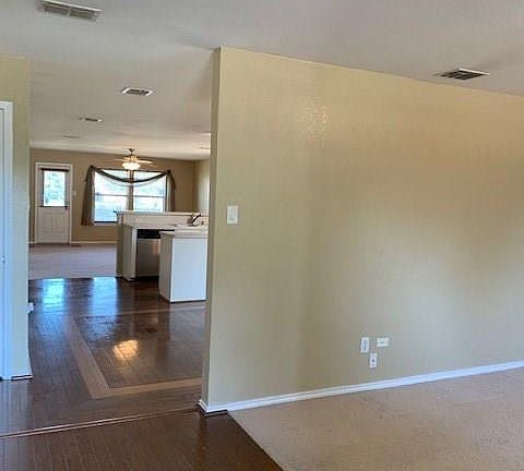 3rd image of 2600 Lookout Dr