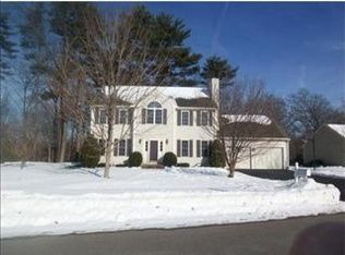 7 Lamplighter Ln, Walpole, MA 02081