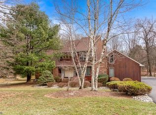 17 Winay Ter, Long Valley, NJ 07853