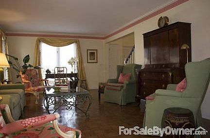 3rd image of 2141 Larkdale Dr