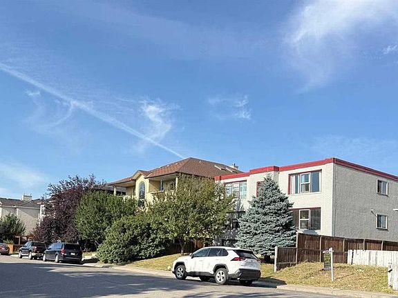 2nd image of 1718 W 37th St SE