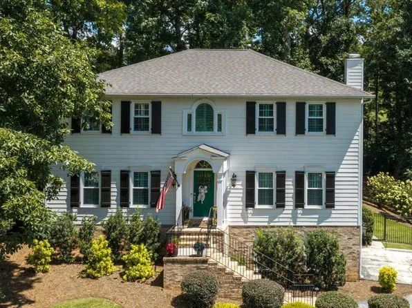 1145 Saint Andrews Dr, Macon, GA 31210