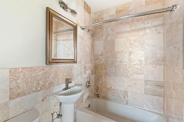 Rented by The Agency | media 3