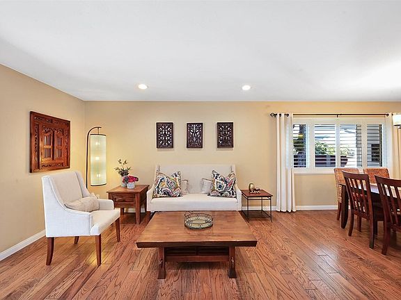 5th image of 5833 Henley Dr