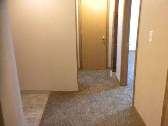 4th image of 107 E Kiernan Ave