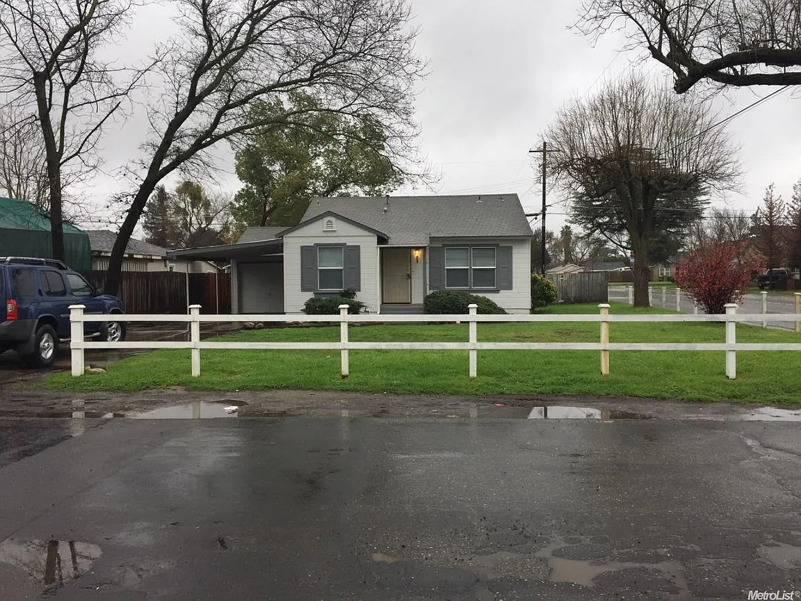 147 Phoenix Ave photo 1