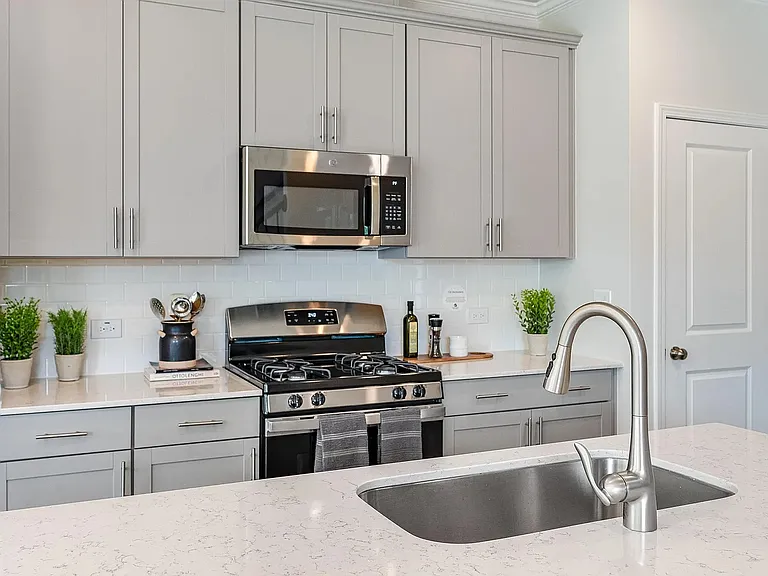 801 Windmill Palm Dr — Photo 20
