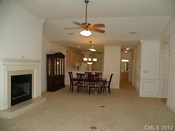 2nd image of 1528 Royalty Cir