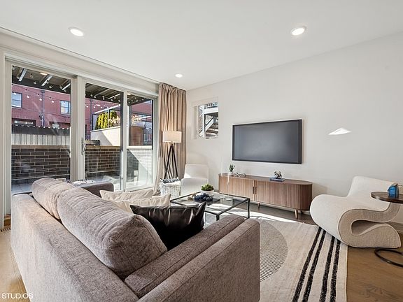 3rd image of 4956 N Western Ave #1W