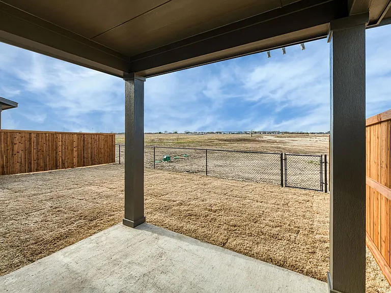 4265 Clovis Ct — Photo 35