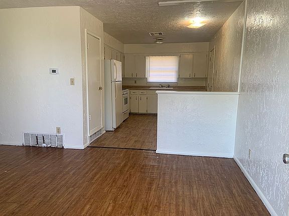 4th image of 1230 NW Ozmun Ave
