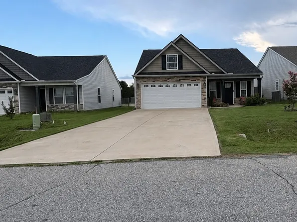 193 Berry Blvd, Boiling Springs, SC 29316