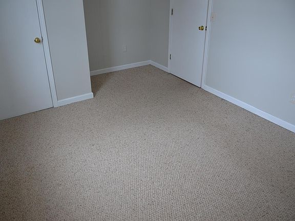 5th image of 3819 S Main St