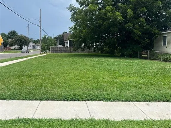5769 Cameron Blvd, New Orleans, LA 70122