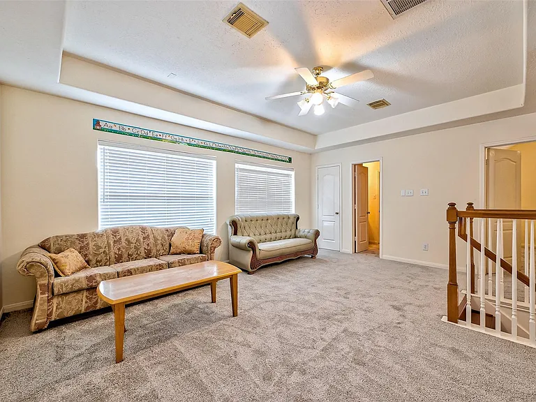 6806 Rhodes Ct — Photo 44
