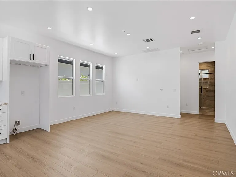 7649 Melvin Ave — Photo 8