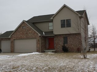 207 Nichols Ln, Loami, IL 62661