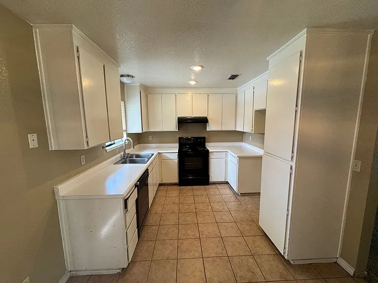 8148 Lenhart Rd — Photo 3