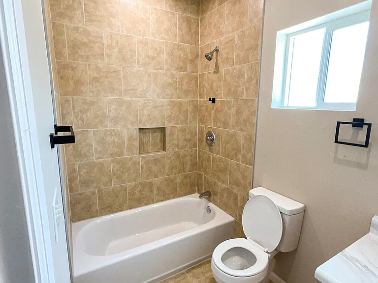 8948 Ankerson St #A & B — Photo 12