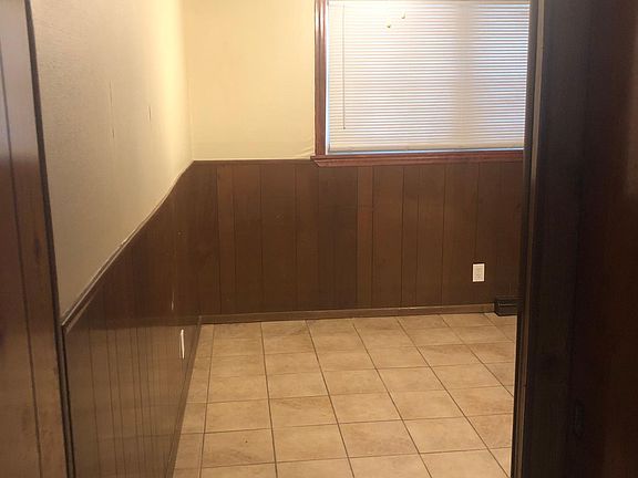 hallway to kitchen