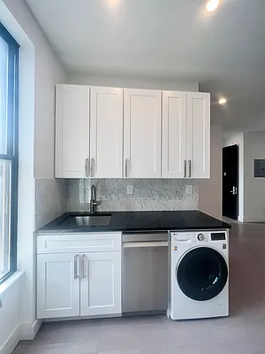 Rented by Sassouni Management | media 19