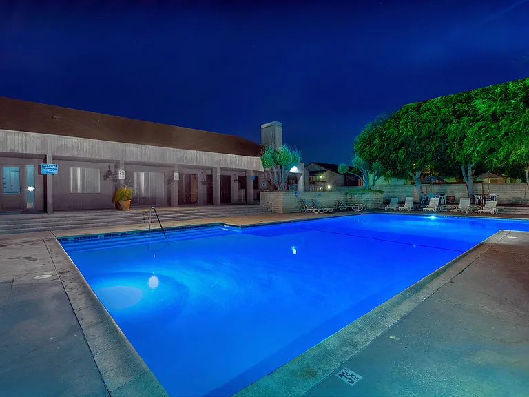 Woodside Village Apartments Pool